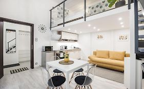Mirror Apartments